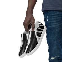 Men’s slip-on canvas shoes